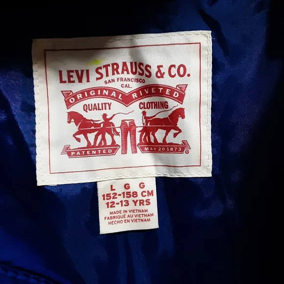 Levi's Big Boy Puffer Jacket With Hood LOGO In Front L 12-13 Years Navy Red New.